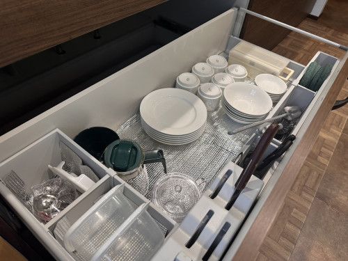 豊富な食器類